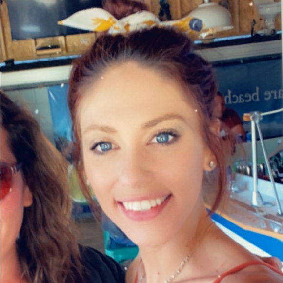 Meet your Posher, Kenzi - Picture 2 of 4